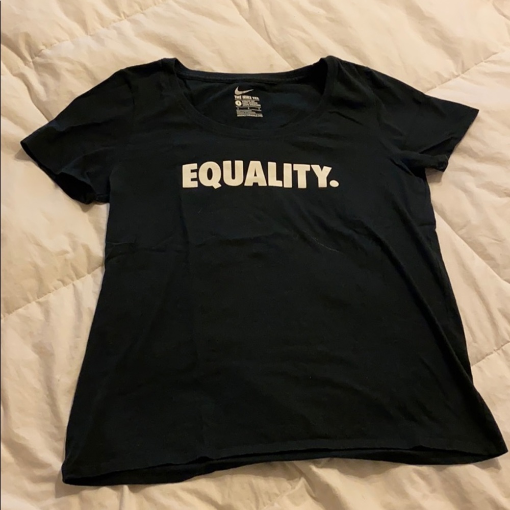 Nike EQAULITY short sleeve tee